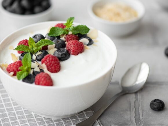 Berry yogurt bowl.