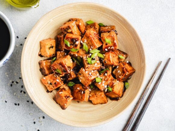 Fried tofu with scallions, vegan keto recipe.