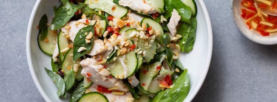 Keto salad with chicken and peanuts.