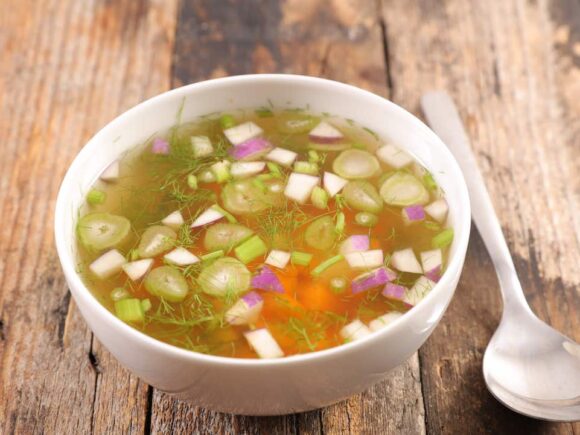 Vegan low-carb vegetable soup.