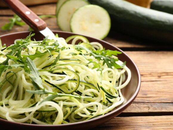 Zoodles With Yogurt Dressing.