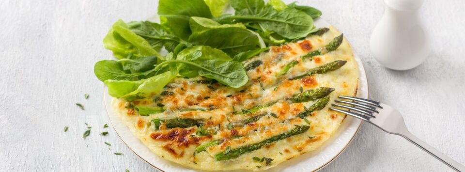 Omelet with cheese and asparagus.