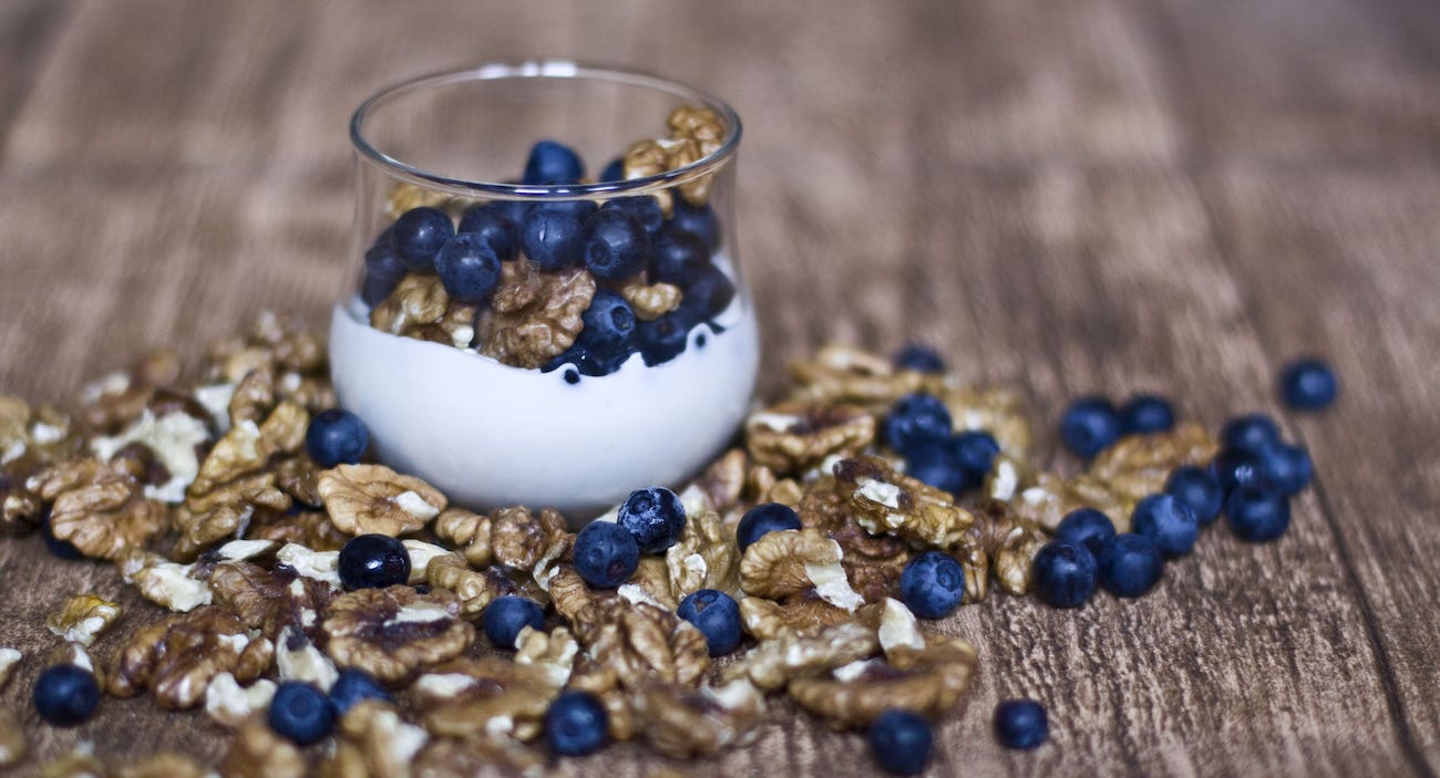 Yogurt With Blueberries and Walnuts Recipe